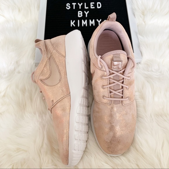 Nike Roshe One Sneakers Training Shoes Metallic - Picture 5 of 9